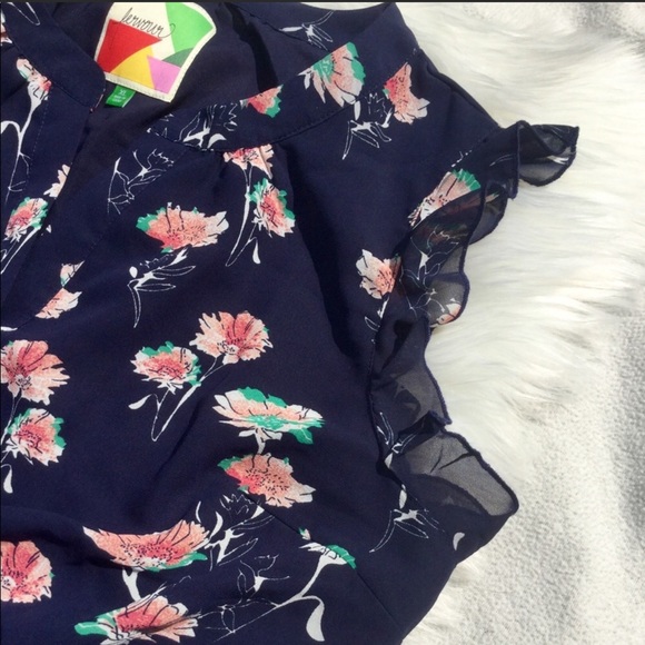 SOLD - Picture 4 of 8